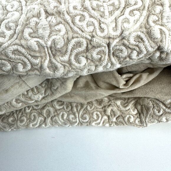 Pottery Barn Deepika Padukone Embroidered Duvet Cover Full/Queen Neutral Multi - Picture 3 of 9